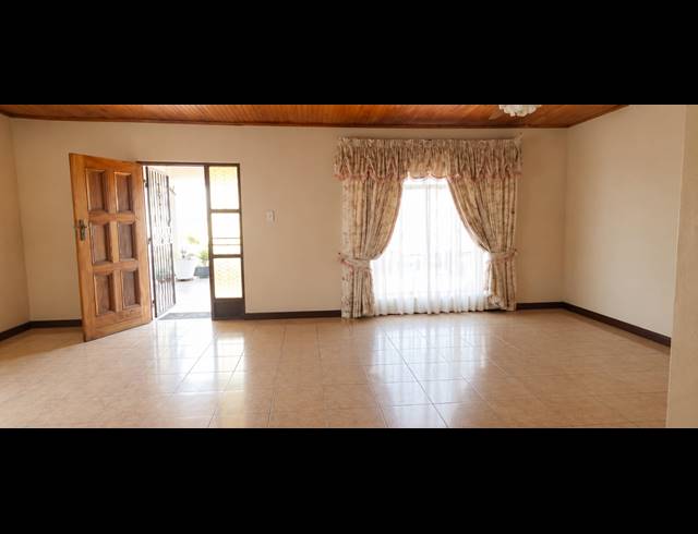 3 BEDROOM HOUSE FOR SALE IN VANDERBIJLPARK CW 5